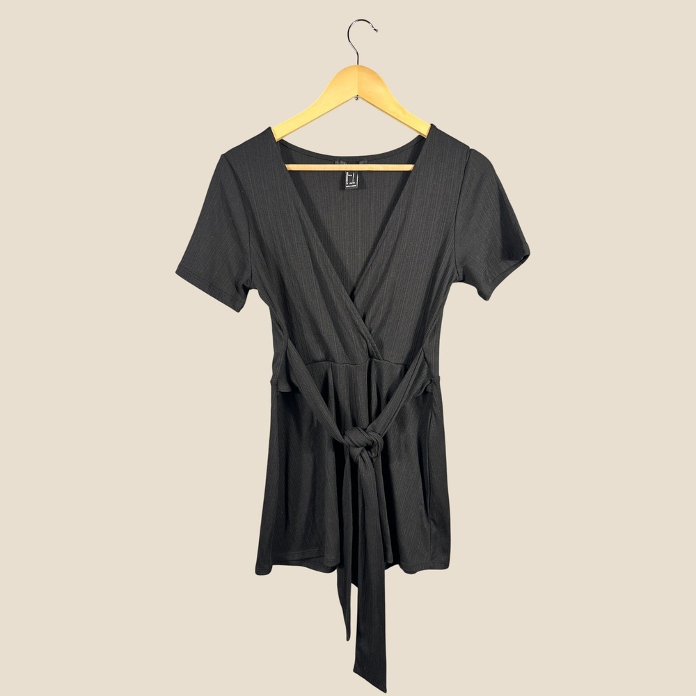 Forever 21 Black Ribbed Romper L Wrap V Neck Tie Waist Short Sleeve Y2K Playsuit